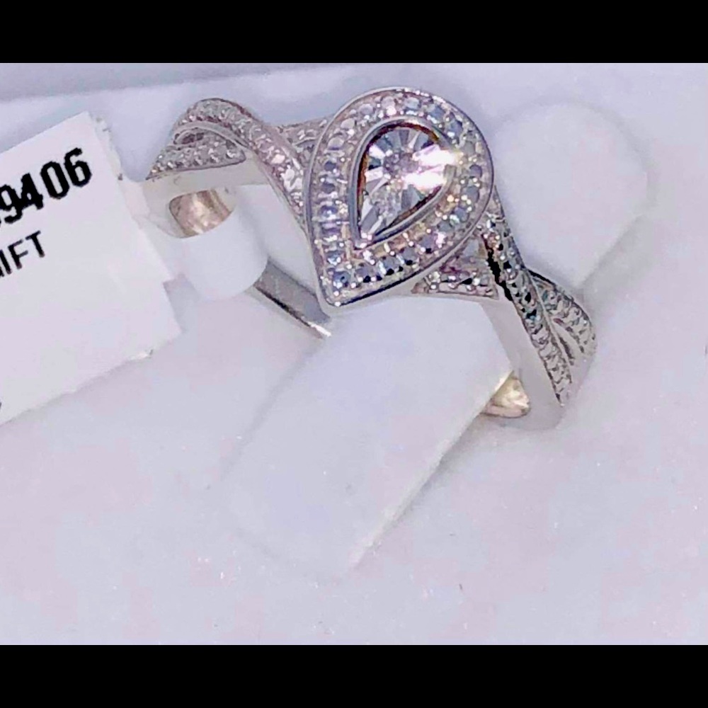 Natural Diamond earring and diamond ring gift set.